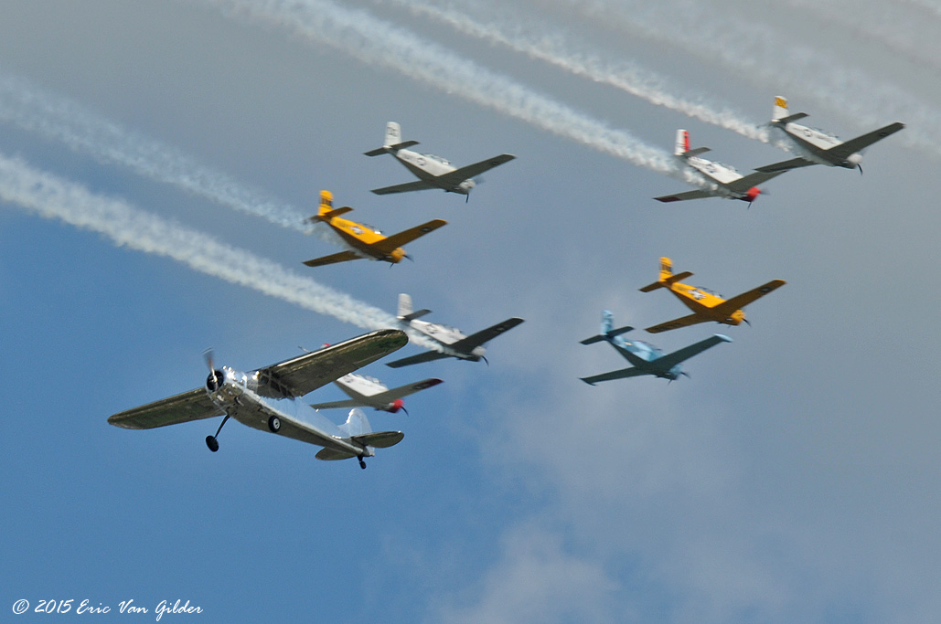 Cessna 195 and T-34 Mentor formation