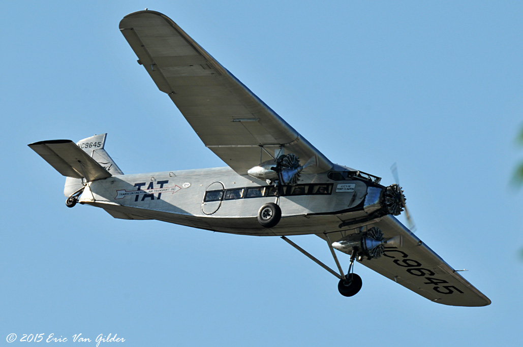 Trimotor