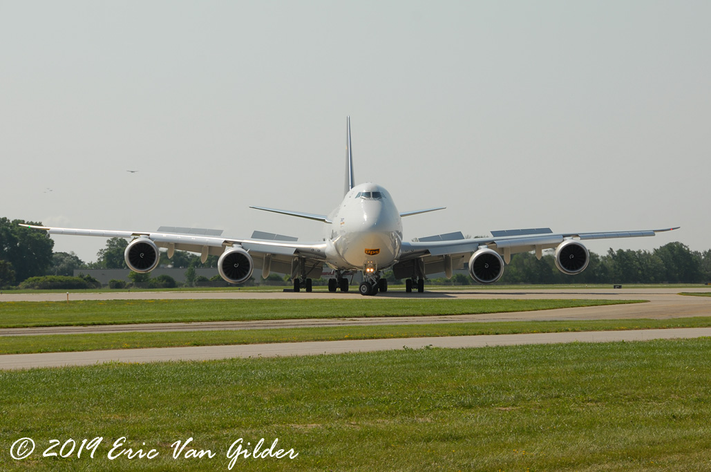 UPS 747-8