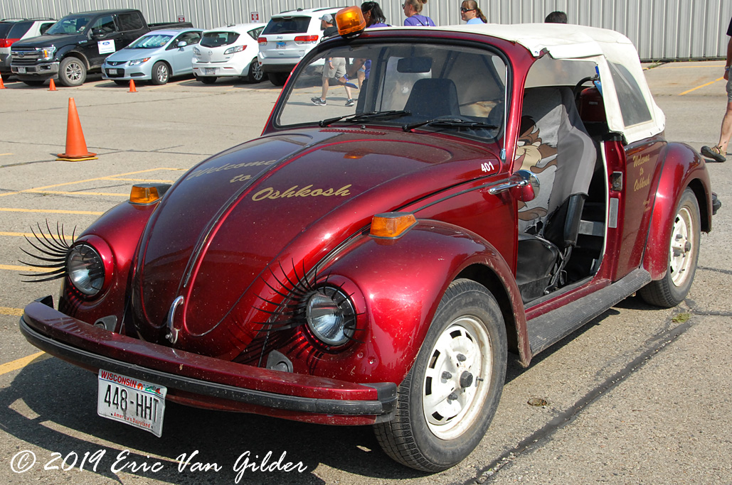 Oshkosh limo, VW Beetle