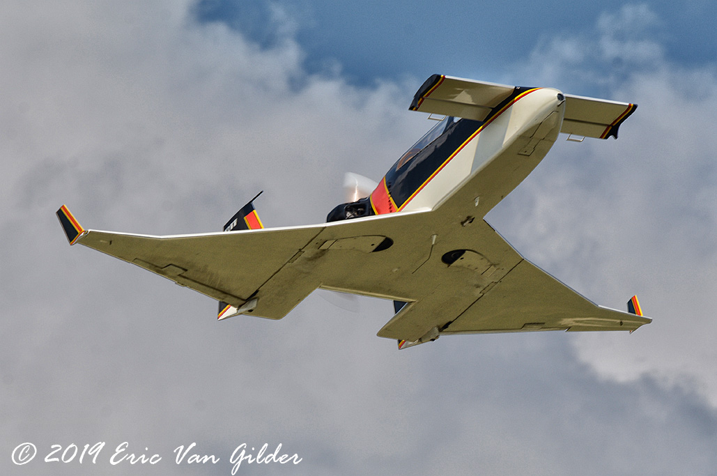Rutan design airplanes