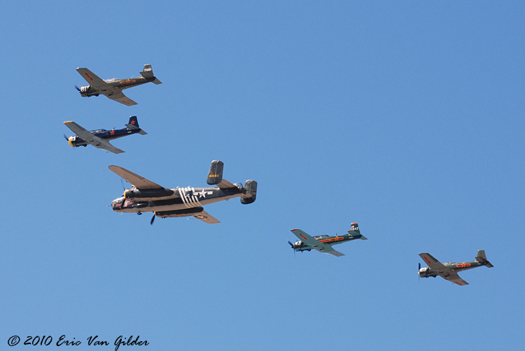 B-25 Mitchell/Nanchang CJ Formation