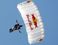 Click here for the Red Bull Parachut Team gallery