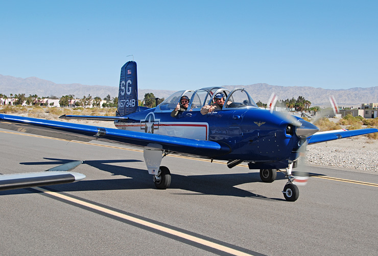 Steve and GeorgeSteve and George Wilen give a thumbs up after a great flight