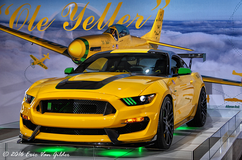 Bob Hoover Commemorative Ford Mustang "Ole
        Yeller"