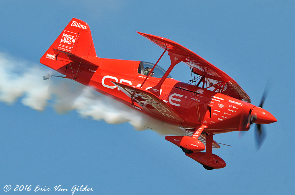 Sean Tucker in the Oracle Challenger