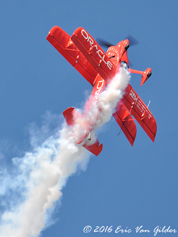 Sean Tucker in the Oracle Challenger