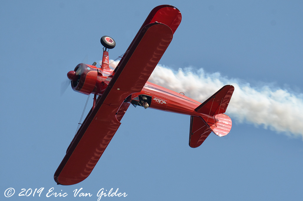 Vicky Benzing Stearman
        Aerobatics