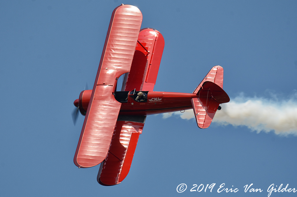 Vicky Benzing Stearman
        Aerobatics
