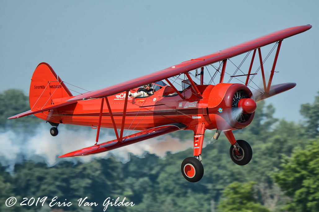 Vicky Benzing Stearman
        Aerobatics